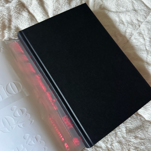 Goldsboro Prem1er January One of the Good Guys by Armani’s Hall signed/numbered - Picture 2 of 8